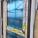 Fire stopping installation with cavity closure and insulation interface